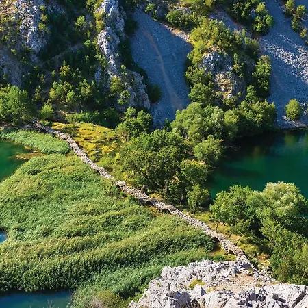 Stunning In 公寓 格基卡琳