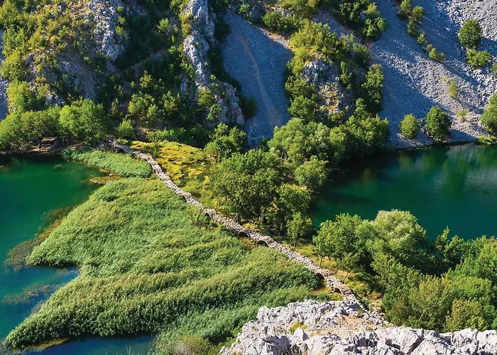 Stunning In Апартаменты Горни-Карин